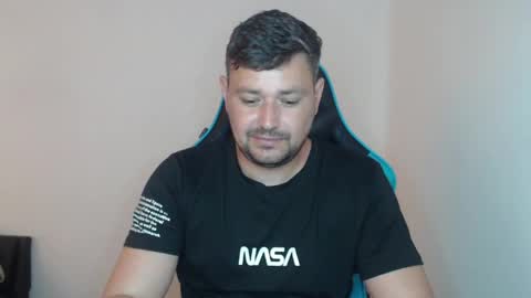Snapshot of just_a_nice_guy_27 chatting on May 6, 11:37 am Alex online show from May 6, 11:37 am