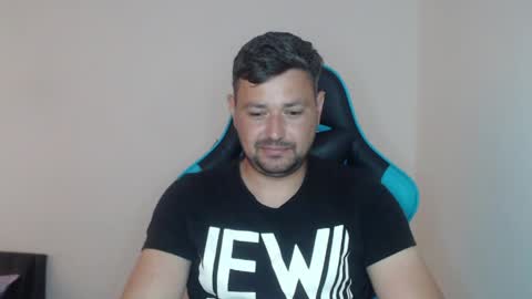 Snapshot of just_a_nice_guy_27 chatting on May 14, 11:39 am Alex online show from May 14, 11:39 am