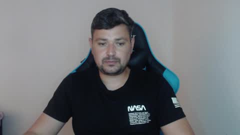 Snapshot of just_a_nice_guy_27 chatting on May 20, 11:27 am Alex online show from May 20, 11:27 am