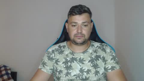 Snapshot of just_a_nice_guy_27 chatting on July 8, 11:26 am Alex online show from July 8, 11:26 am