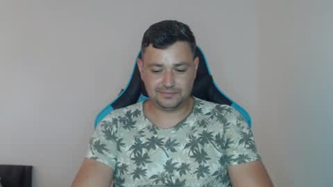 Snapshot of just_a_nice_guy_27 chatting on July 15, 11:26 am Alex online show from July 15, 11:26 am