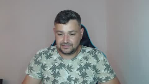 Snapshot of just_a_nice_guy_27 chatting on July 31, 11:31 am Alex online show from July 31, 11:31 am