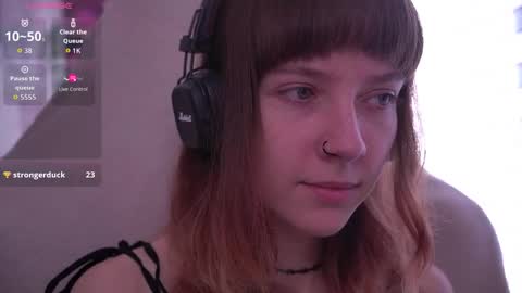 Snapshot of just_busking chatting on November 7, 8:25 am Julia online show from November 7, 8:25 am