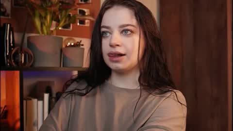 just_dakota_ online show from February 17, 10:23 am