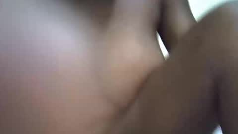 Snapshot of just_do_it_4 chatting on December 1, 10:15 pm just_do_it_4 online show from December 1, 10:15 pm