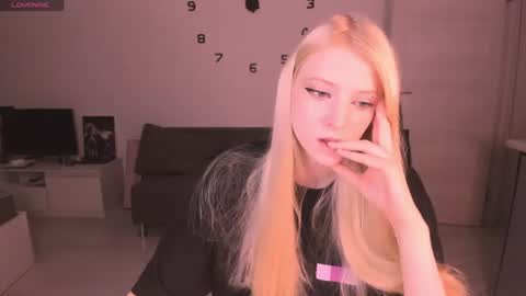 Snapshot of just_jessy_meow chatting on July 3, 8:59 pm JESSY online show from July 3, 8:59 pm