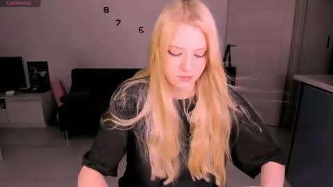 Snapshot of just_jessy_meow chatting on July 28, 7:50 pm JESSY online show from July 28, 7:50 pm