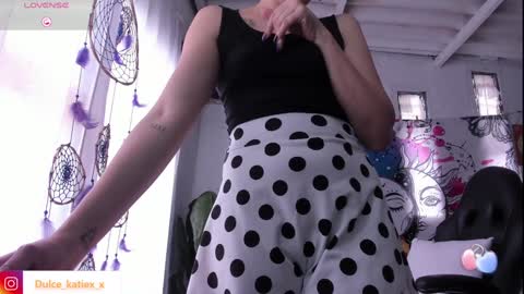 Snapshot of just_katiex chatting on February 4, 5:55 pm Sofia online show from February 4, 5:55 pm