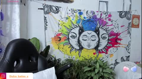 Snapshot of just_katiex chatting on February 5, 10:08 am Sofia online show from February 5, 10:08 am