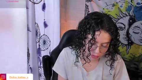 Snapshot of just_katiex chatting on February 17, 10:25 pm Sofia online show from February 17, 10:25 pm