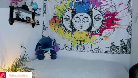 Snapshot of just_katiex chatting on November 7, 12:10 am Sofia online show from November 7, 12:10 am