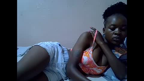 Snapshot of just_nuru chatting on February 14, 1:18 pm just_nuru online show from February 14, 1:18 pm