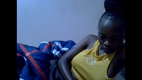 Snapshot of just_nuru chatting on February 17, 7:15 am just_nuru online show from February 17, 7:15 am