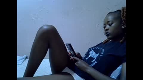 Snapshot of just_nuru chatting on February 25, 9:09 am just_nuru online show from February 25, 9:09 am