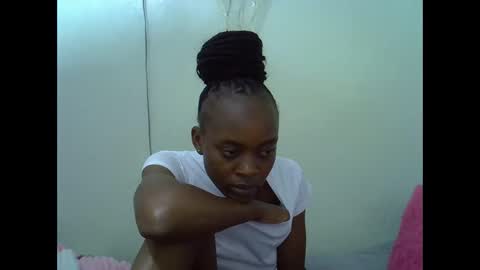 Snapshot of just_nuru chatting on November 8, 12:27 pm just_nuru online show from November 8, 12:27 pm