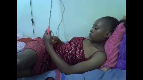 Snapshot of just_nuru chatting on December 17, 12:00 pm just_nuru online show from December 17, 12:00 pm