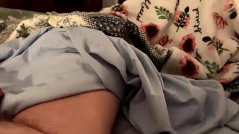 Snapshot of just_ur_avg_cpl chatting on March 3, 4:07 am justuravgdad justuravgmom online show from March 3, 4:07 am