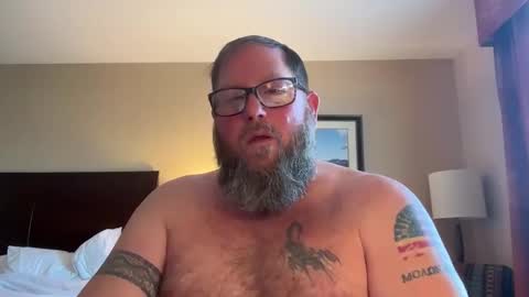 Snapshot of justaguyandnaked chatting on November 8, 8:40 pm justaguyandnaked online show from November 8, 8:40 pm