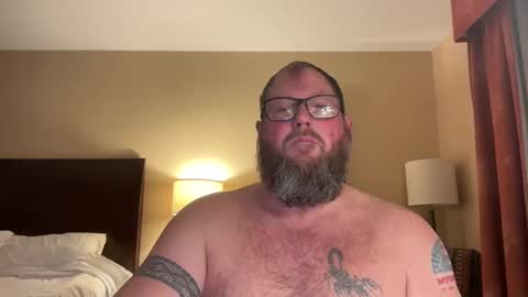 Snapshot of justaguyandnaked chatting on November 11, 6:30 pm justaguyandnaked online show from November 11, 6:30 pm