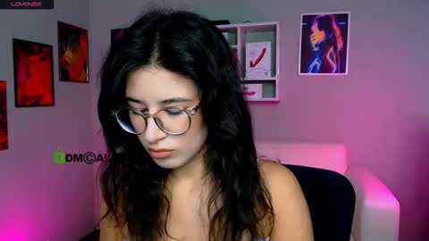 Snapshot of justcamila_ chatting on October 18, 10:05 am justcamila online show from October 18, 10:05 am