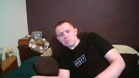 Snapshot of justclickthis chatting on June 25, 1:59 pm justclickthis online show from June 25, 1:59 pm