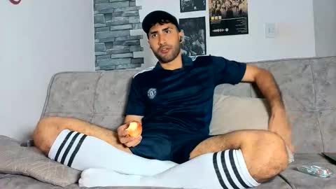Snapshot of justdavid_ chatting on May 21, 1:23 am David online show from May 21, 1:23 am