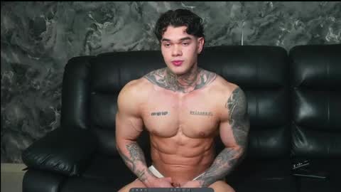 justin clark1 online show from May 5, 3:25 am