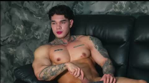 justin clark1 online show from June 27, 3:33 am