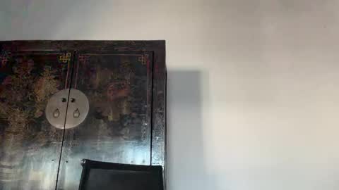 Snapshot of justin_hornyyyy chatting on December 17, 2:06 am justin_hornyyyy online show from December 17, 2:06 am