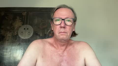 justin_hornyyyy online show from December 18, 8:09 am