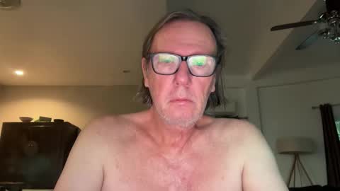 justin_hornyyyy online show from December 19, 11:34 pm