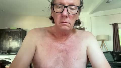 justin_hornyyyy online show from December 23, 5:05 am