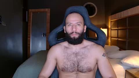 Snapshot of justin_hton chatting on October 27, 10:52 am Justin online show from October 27, 10:52 am