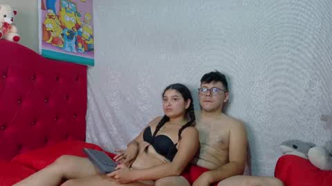 JUSTIN Y JAZMIN online show from April 1, 1:17 am