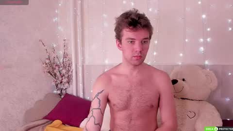 Snapshot of justin_reed chatting on November 4, 8:35 am Arthur online show from November 4, 8:35 am