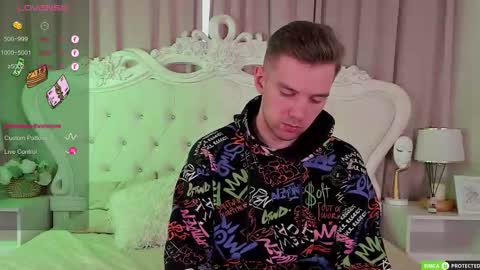 Snapshot of justin_reed chatting on November 6, 8:48 am Arthur online show from November 6, 8:48 am