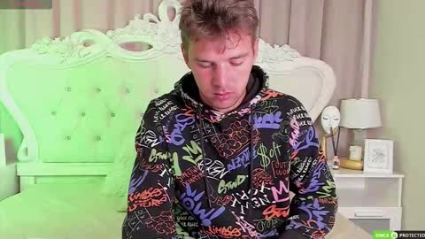 Snapshot of justin_reed chatting on December 1, 8:30 am Arthur online show from December 1, 8:30 am