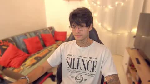 Diego online show from February 11, 1:27 pm