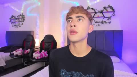 Justin online show from November 19, 11:21 am