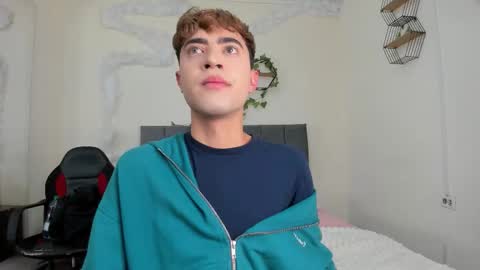 Justin online show from January 17, 11:15 am