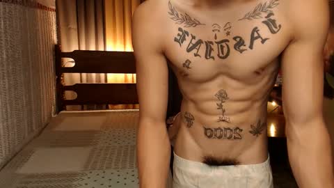 justine_hunk online show from January 17, 5:32 am