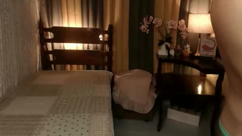 justine_hunk online show from September 27, 5:45 am