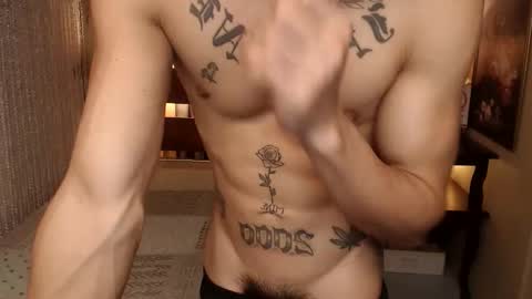 justine_hunk online show from February 5, 4:55 pm