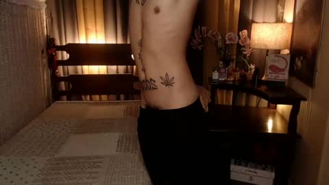 justine_hunk online show from August 5, 5:10 am