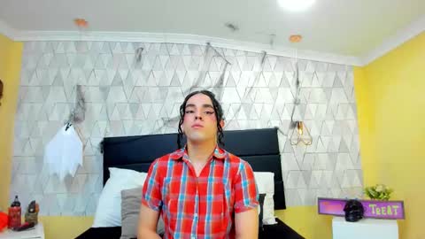 Justine online show from October 31, 4:02 am