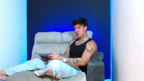 justinfuller_31 online show from December 21, 3:30 pm