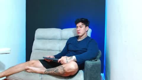 Snapshot of justinfuller_31 chatting on June 7, 6:55 pm justinfuller_31 online show from June 7, 6:55 pm