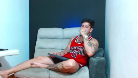 Snapshot of justinfuller_31 chatting on July 26, 1:47 am justinfuller_31 online show from July 26, 1:47 am