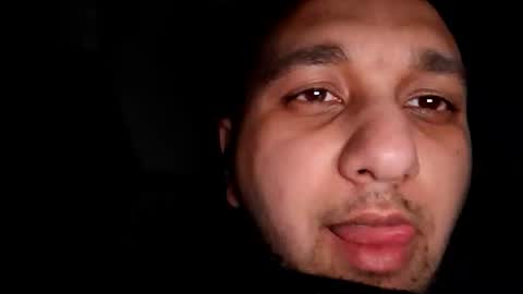 Snapshot of justingodla20 chatting on March 24, 1:10 am justingodla20 online show from March 24, 1:10 am