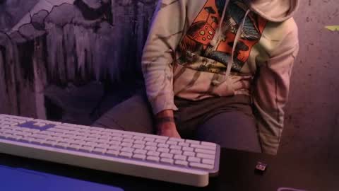 Snapshot of justinmoore1987 chatting on December 14, 8:56 am justinmoore1987 online show from December 14, 8:56 am